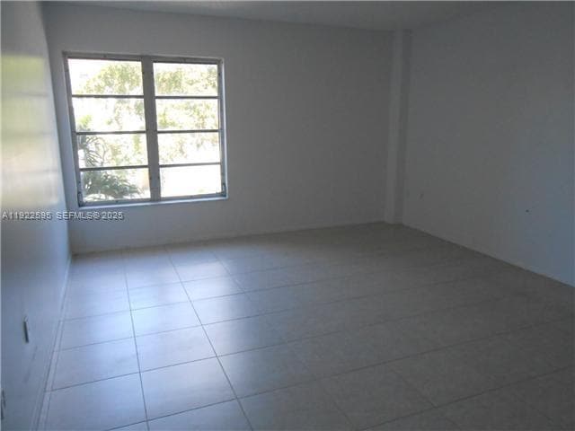 Foto del edificio - 4154 Inverrary Dr