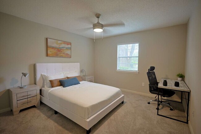 Foto del edificio - 50 Northtown Dr