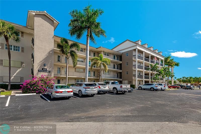 440 Paradise Isle Blvd Unit 105, Hallandale Beach, FL 33009 Condo for
