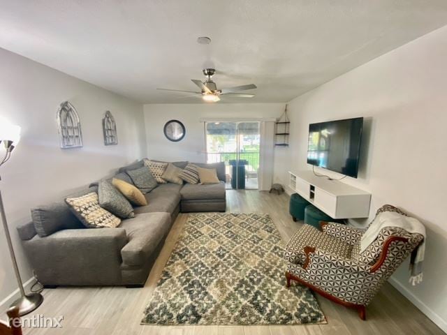 Building Photo - 2 br, 2 bath Condo - 3812 North Oak Drive M72