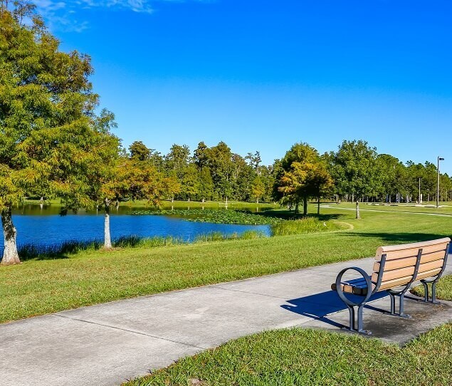 The walking trail in Eagle Nest Park
