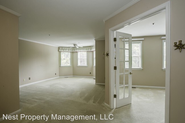 Building Photo - 1325 Branchlands Dr