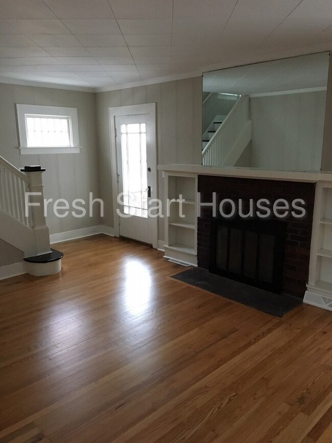 Building Photo - 129 Hood Ave