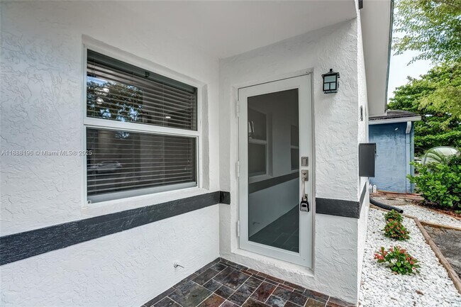 Foto del edificio - 951 SW 16th Pl