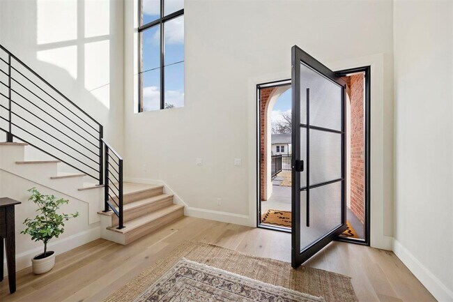 Foto del edificio - 1129 NW 42nd St