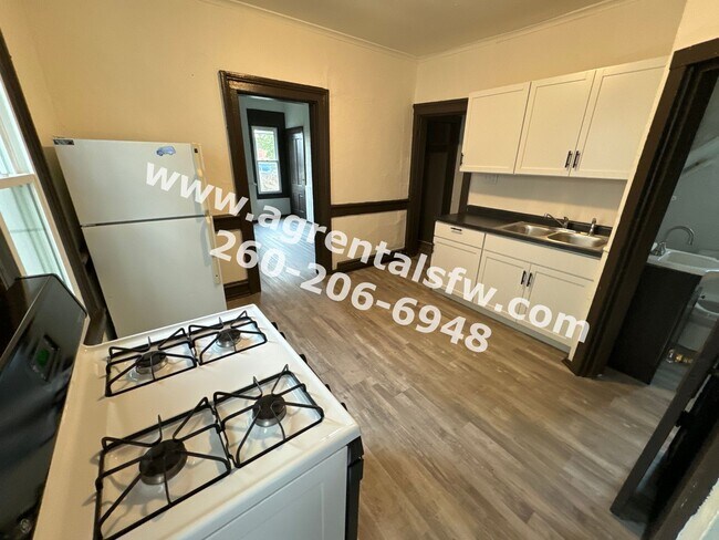 Building Photo - 3 Bedroom House - Section 8 OK!