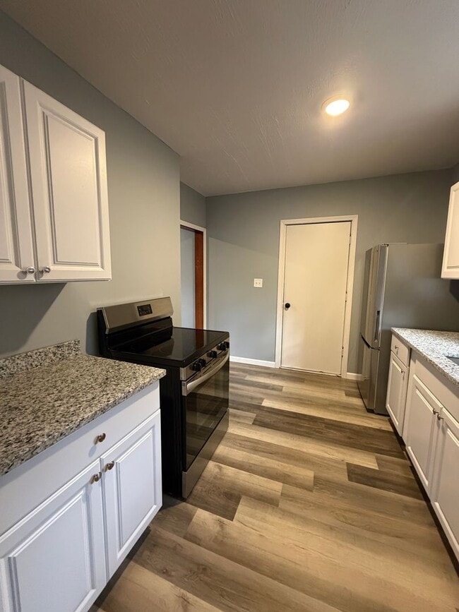 Foto del edificio - Spacious Akron Home – Lease to Purchase or Vouchers Only | Open House Feb 8