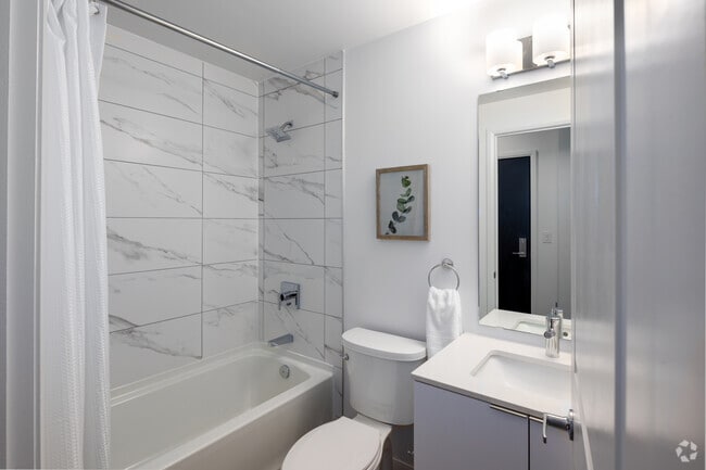2 BR, 2 BA - 789 SF - King William Residences