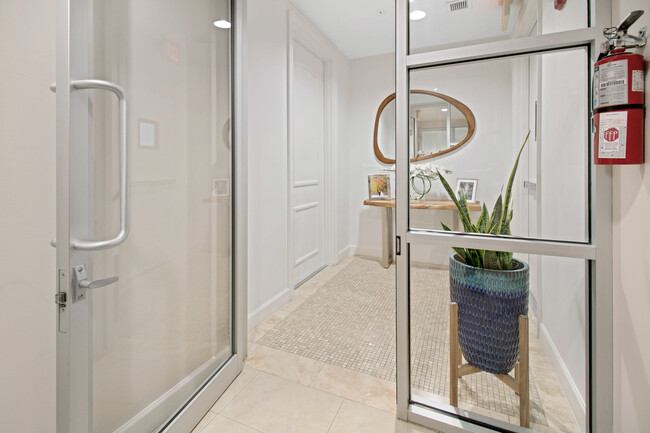 Entry Foyer - 1090 NW North River Dr