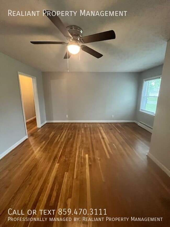Building Photo - 310 Locust Heights