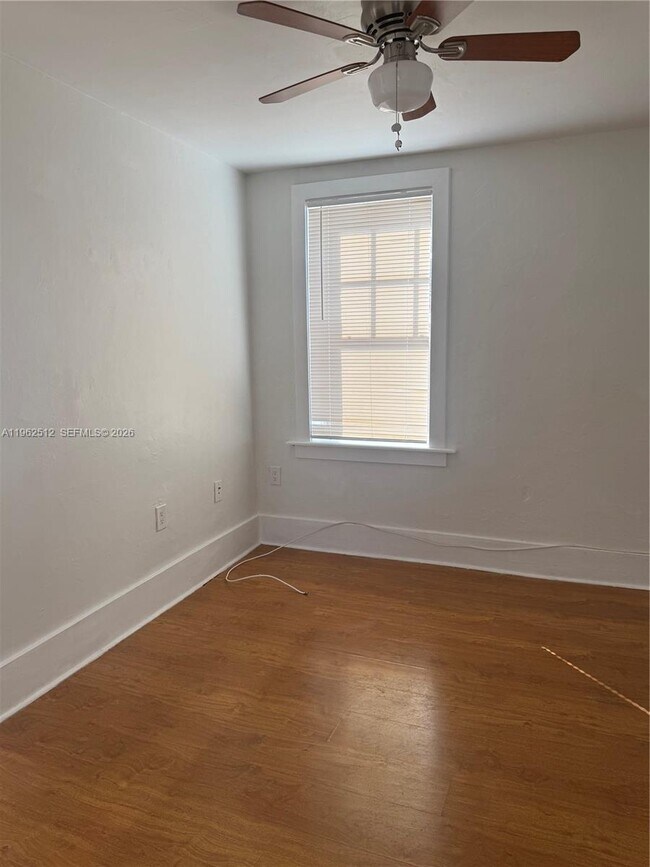 Foto del edificio - 2811 SW 4th St