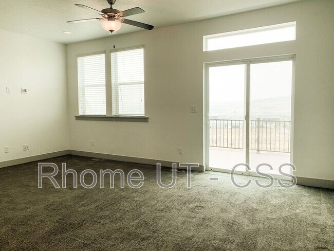 Foto del edificio - 2337 W Cresthaven Ln