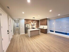 Building Photo - 2355 W Flournoy St