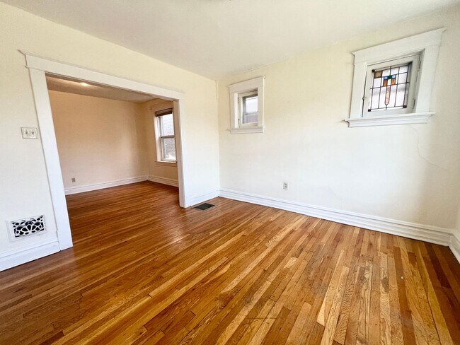 Foto del edificio - 911 St Rita Ave