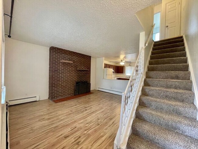 Foto del edificio - Beautiful 2 Bedroom Town Home!
