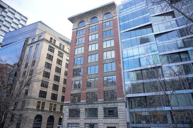 Photo du bâtiment - 454 Rue De la Gauchetière O