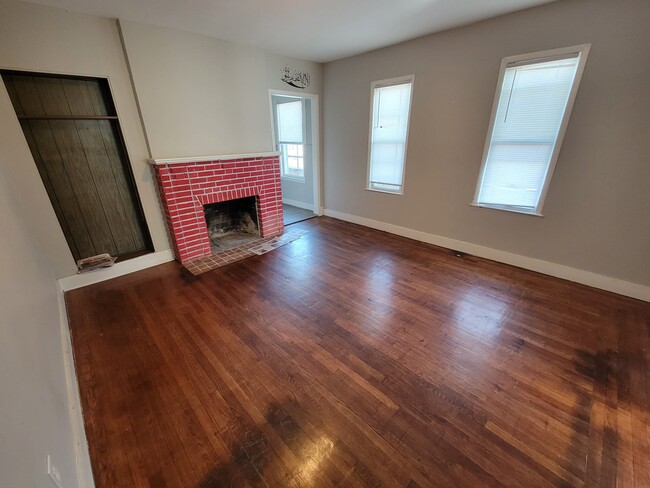 Building Photo - 357 Whalley Ave