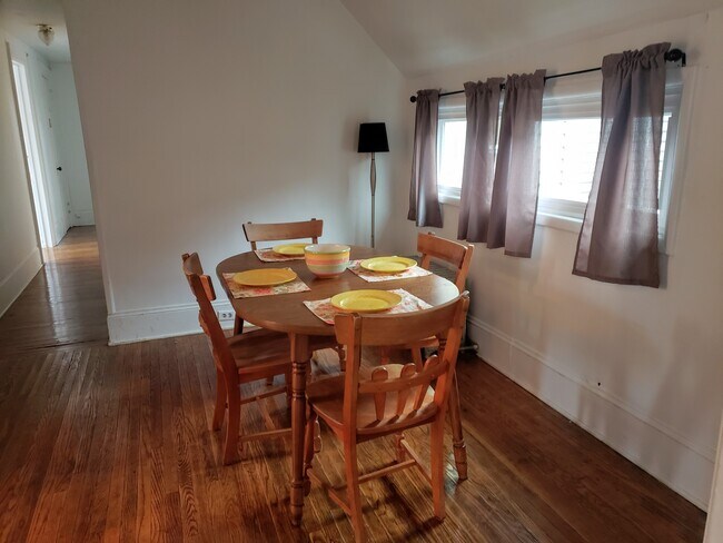 Dining Area - 60 W Bridge St