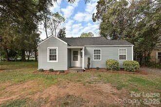 Building Photo - 301 Seldon Dr