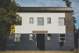 Building Photo - 7437 N Saint Louis Ave