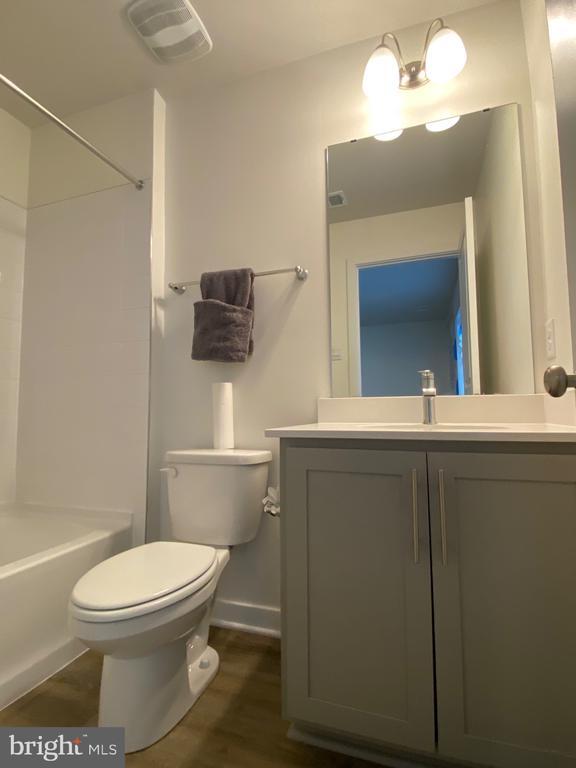 Foto del edificio - 7530 Daybreak Dr