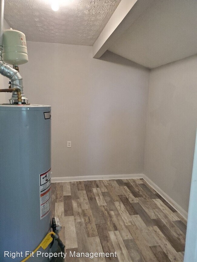 Foto del edificio - 3 br, 1 bath House - 4954 Bonnybrook Way