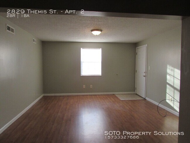 Building Photo - 2BD/1BA Apartment Behind Arena Park