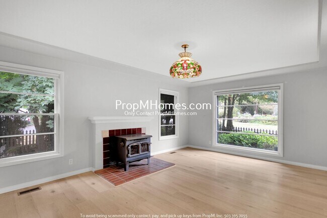 Foto del edificio - Charming 3 Bedroom Bungalow in First Addit...