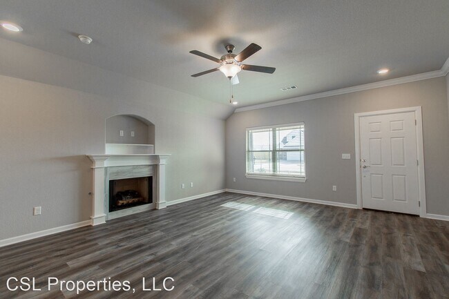 Building Photo - 3 br, 2 bath House - 4352 Havana