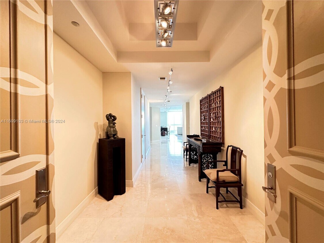 Foto principal - 100 South Pointe Dr