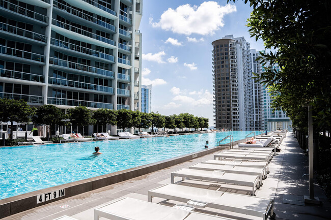 Foto del edificio - 485 Brickell Ave