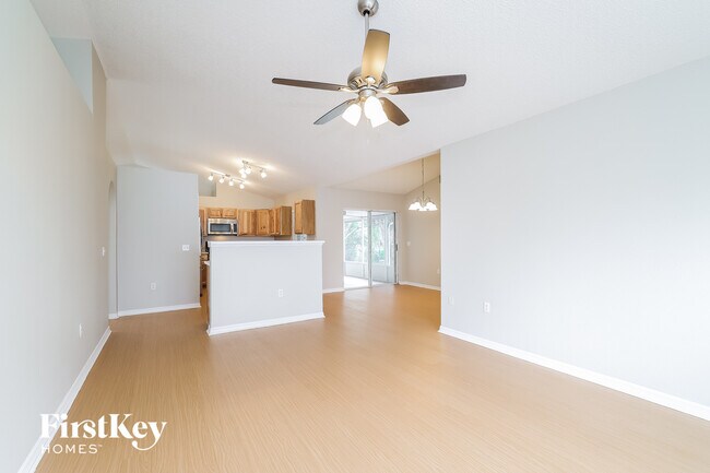 Building Photo - 408 Naples Ct