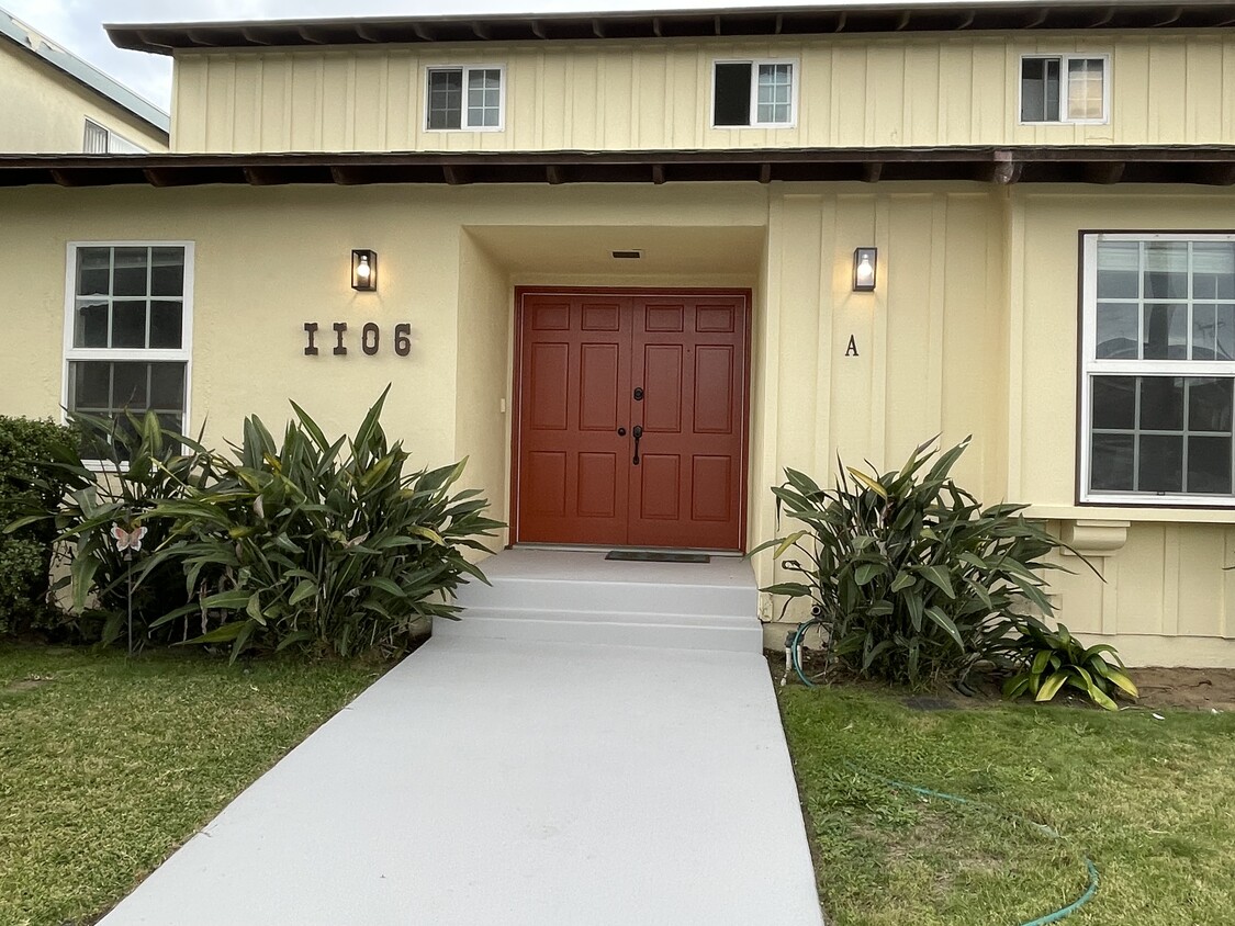Front door - 1106 Opal St