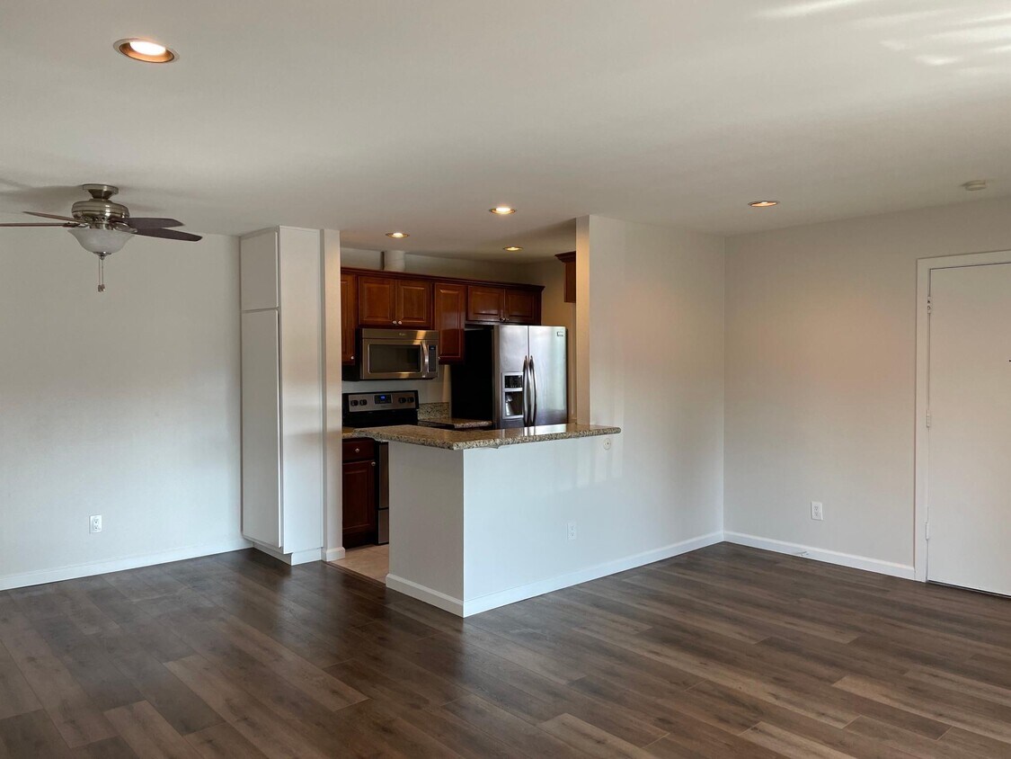 9950 N Magnolia Ave Unit 9950 N Magnolia, Santee, CA 92071 Condo for