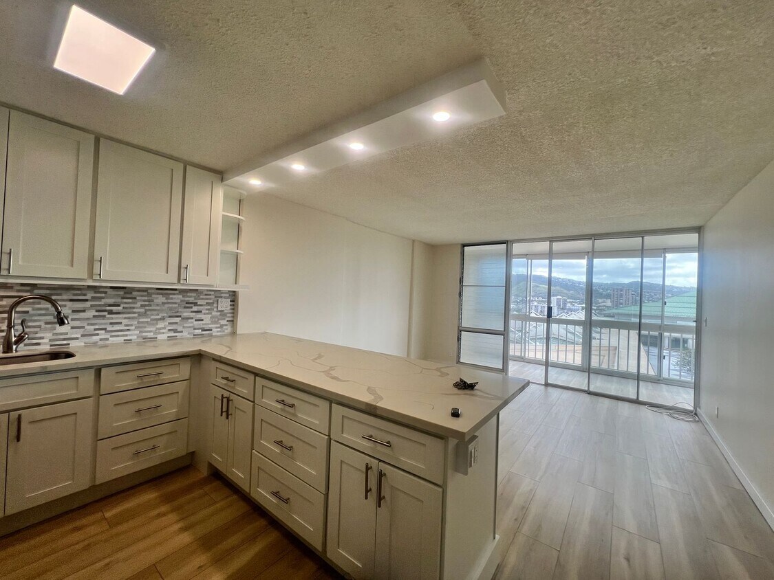 Primary Photo - Remodeled Atkinson Plaza 1 bedroom 1 bath ...