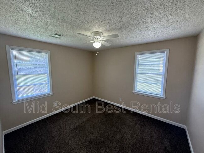 Building Photo - 3520 Yokley Rd