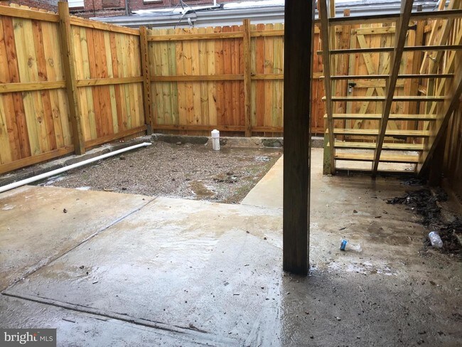 Foto del edificio - 1806 N Milton Ave