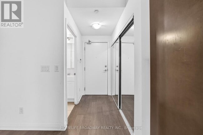 Building Photo - 55 Oneida Crescent