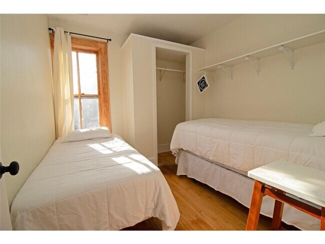 Foto del edificio - 1211 5th St NE