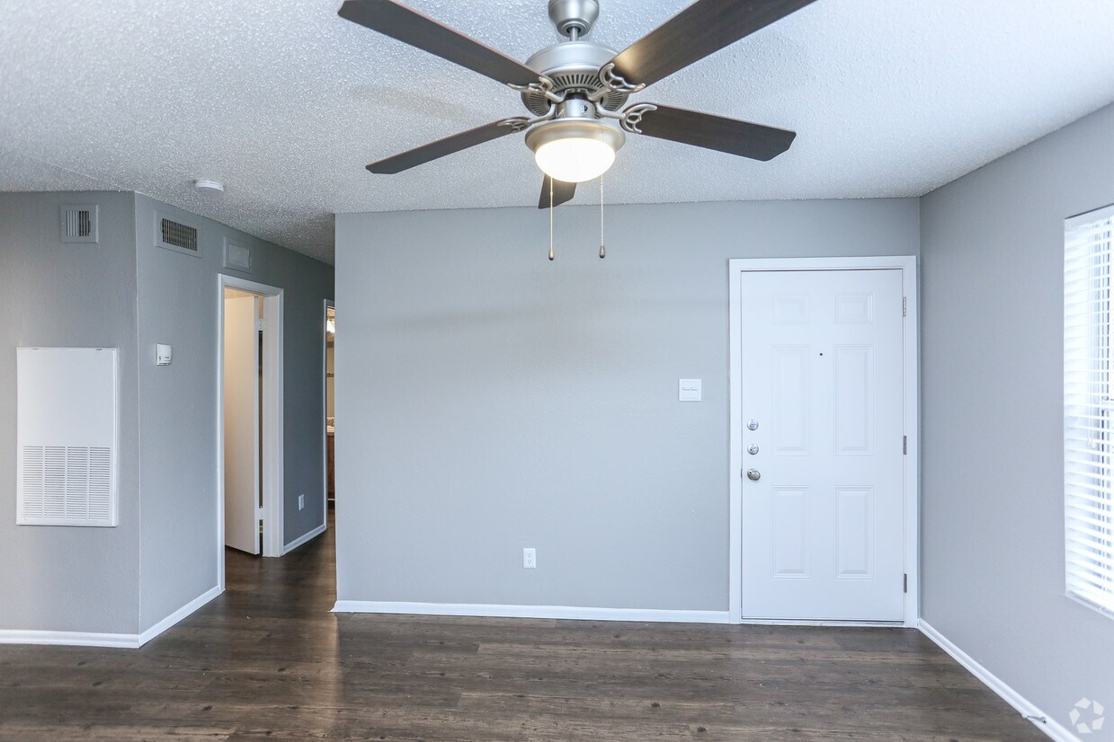 Summerset Apartments in Round Rock, TX