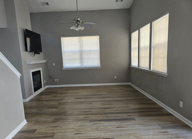 Foto del edificio - 231 Windcroft Ln NW