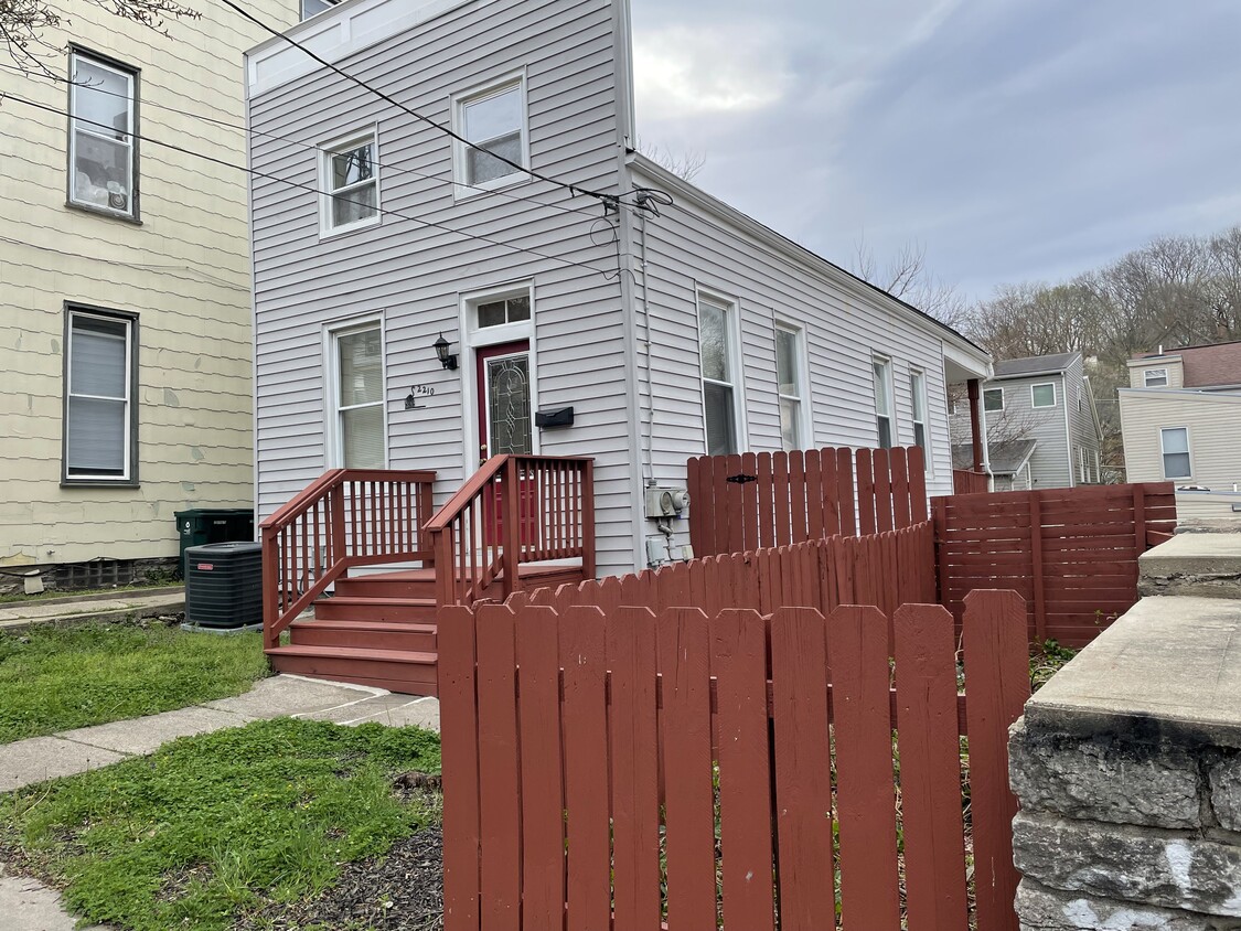 Primary Photo - 2210 Wheeler St