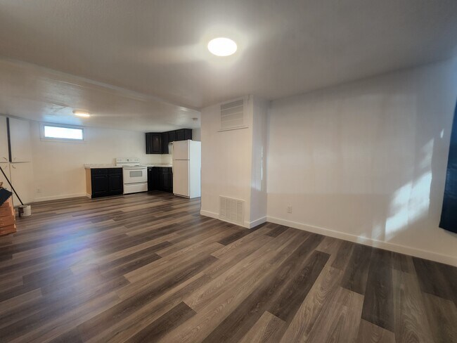 Building Photo - Harris Apartments