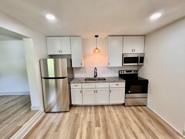 Foto del edificio - 3229 Avondale Ave