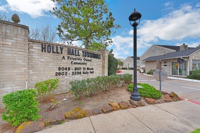 Building Photo - 8063 El Mundo St