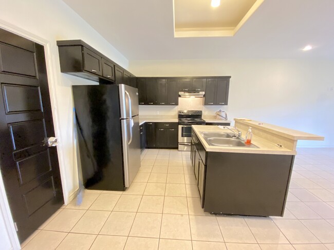 Kitchen - 6630 Garden Woods Ave