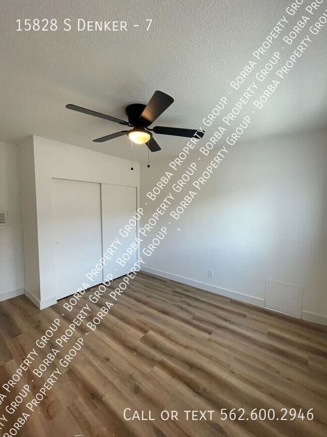 Foto del edificio - 15828 S Denker-7