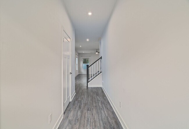 Foto del edificio - Relaxed Summerville Living Starts Here!