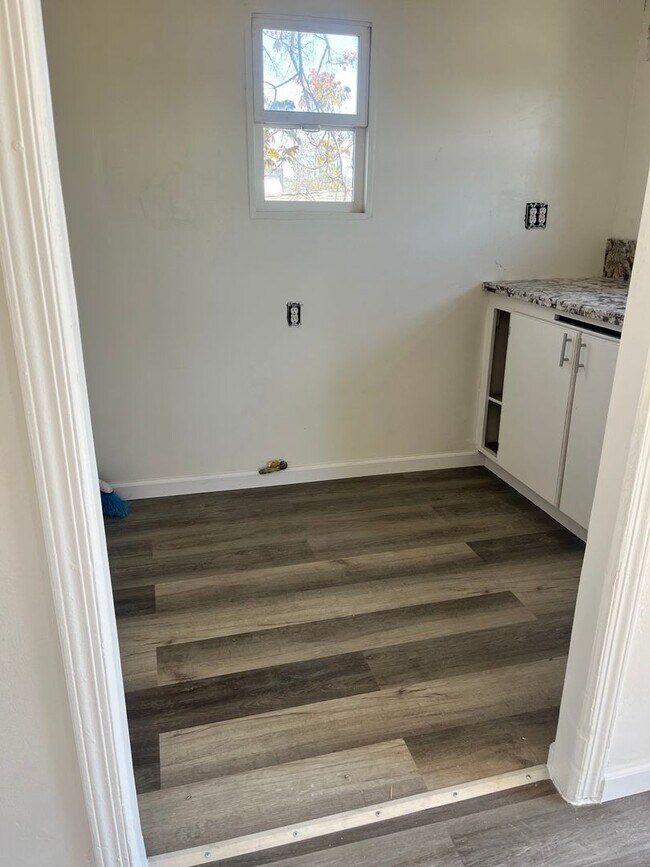 Foto del edificio - 615 Central