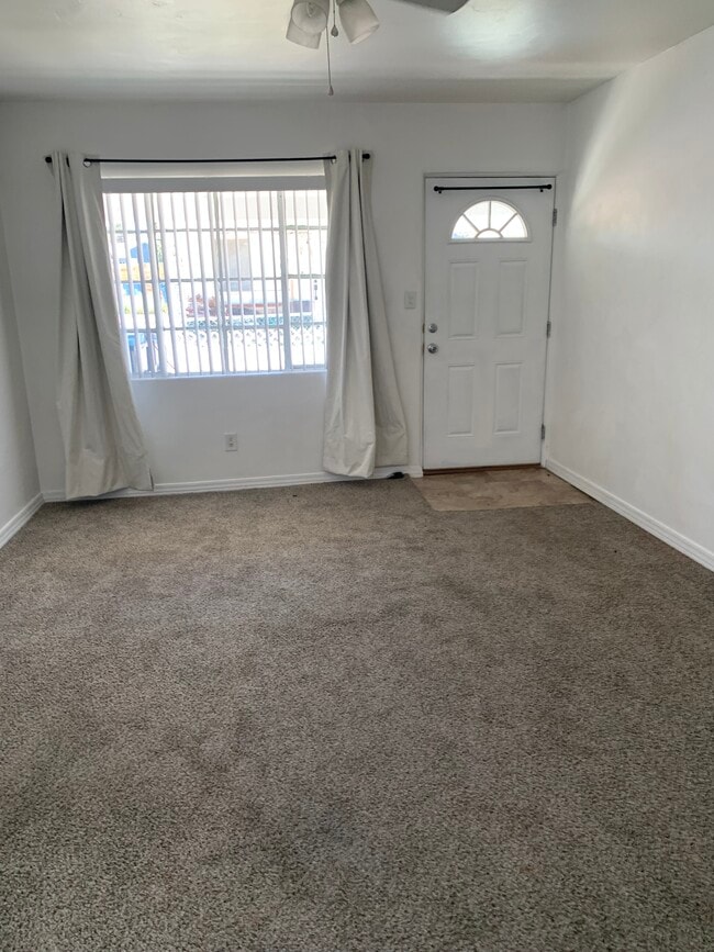 Building Photo - 1623 Thelma Ln